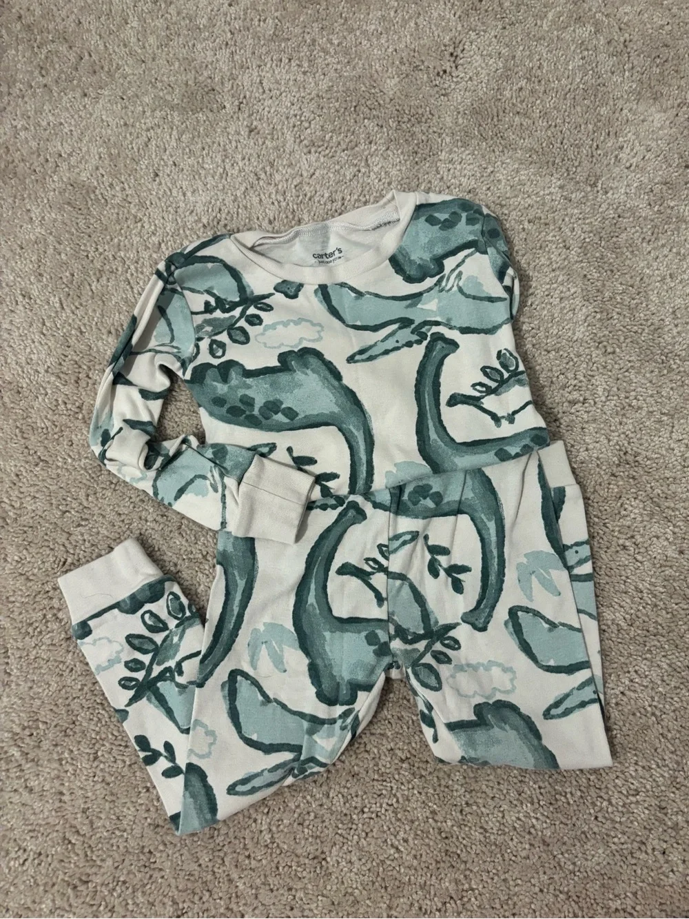 4 sets of long sleeve and pant pajamas